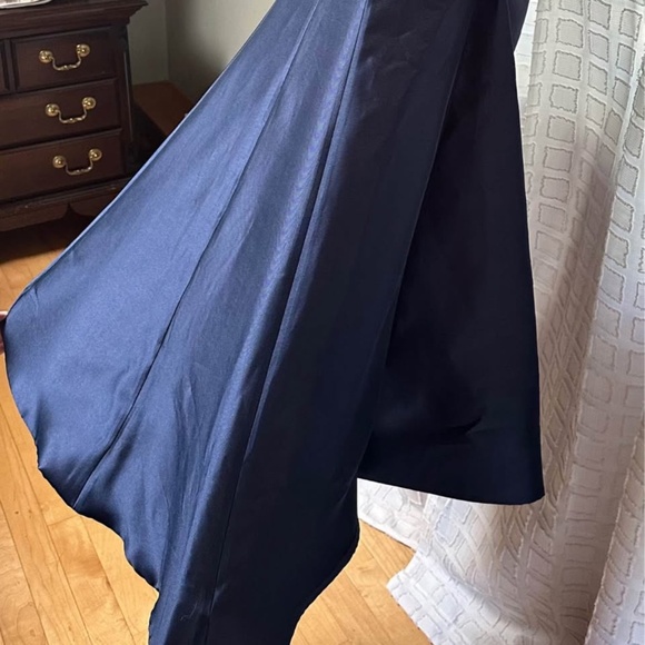 Mother of bride/groom dress - Picture 2 of 3